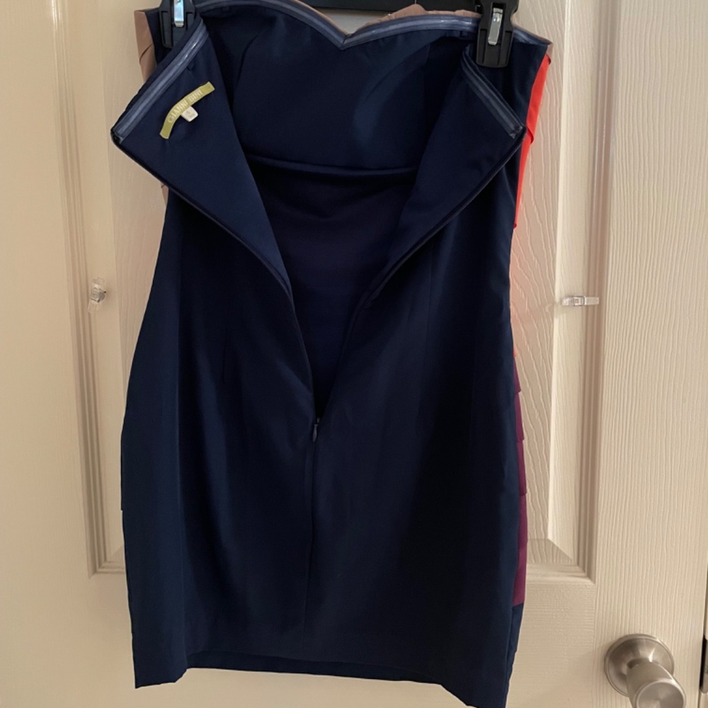Dress - Picture 3 of 7